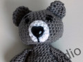 Háčkovaný medvídek šedý