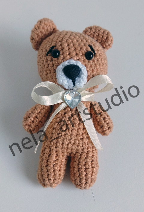 Háčkovaný medvídek béžový medvídek hračka háčkovaný plyšák handmade ruční výroba háčkované zvířátko handmade hračky 