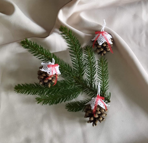 Ozdobná šiška dekorace strom vánoce vánoční ozdoba větvička kroužek stromek stromeček advent rolnička vánoční ozdoby adventní na stromek přízdoba vánoční kroužek 