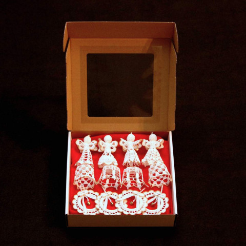 Sada vánočních ozdob č.3 dekorace dárek hvězdičky vločky na stůl vánoční ozdoby na stromek přízdoba na záclonu 