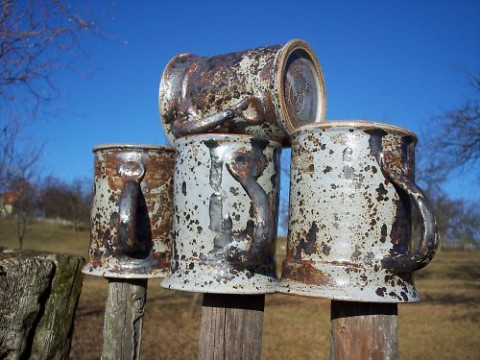 hrnek - VYSOKÝ Fe MODRÝ voda dárek radost kuchyně kamenina hrnek čaj káva kamarád originál mléko železo užitek hornet odolnost žízeň tvrdost 1300°c . oheň 