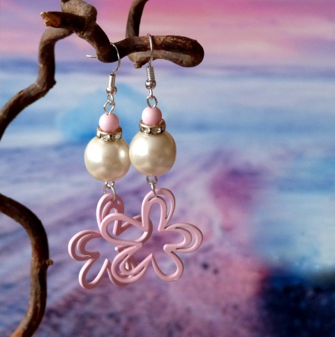 Náušnice - růžové květy dárek náušnice láska romantické valentýn perly perla dlouhé originál delší třpytivé handmade rande růžové květy 