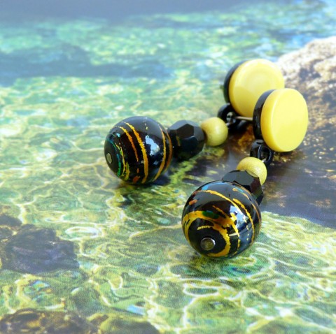Náušnice - karibik originální náušnice černé originál nápadné puzetky puzety vodní žluté handmade nepřehlédnutelné karibik atraktivní drobnější 