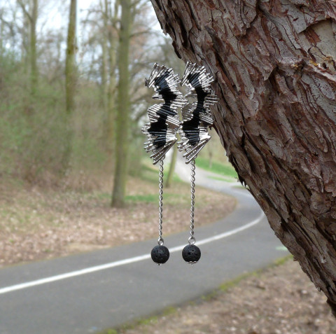 Náušnice - láva na řetízku originální náušnice extravagantní dlouhé originál fantasy láva tajemné handmade řetízkové lávové čarodějka gotic magické magic witch dlouhatánské řetizek  Náušnice - láva na řetízku originální náušnice extravagantní dlouhé originál fantasy láva tajemné handmade řetízkové lávové čarodějka gotic magické magic witch dlouhatánské řetizek