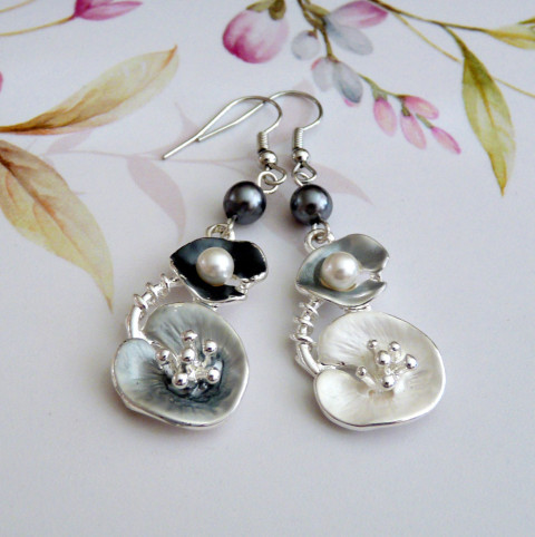 Náušnice - zimní fantazie originální dárek náušnice květy elegantní romantické extravagantní perličky dlouhé originál společenské večerní perličkové květinové neokoukané  Náušnice - zimní fantazie originální dárek náušnice květy elegantní romantické extravagantní perličky dlouhé originál společenské večerní perličkové květinové neokoukané