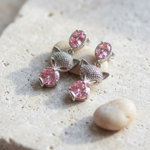 Náušnice - lištičky (Swarovski) náušnice elegantní jemné swarovski růžové originál slavnostní puzetky puzety třpytivé handmade liška lištička lišky napichovací lištičky 