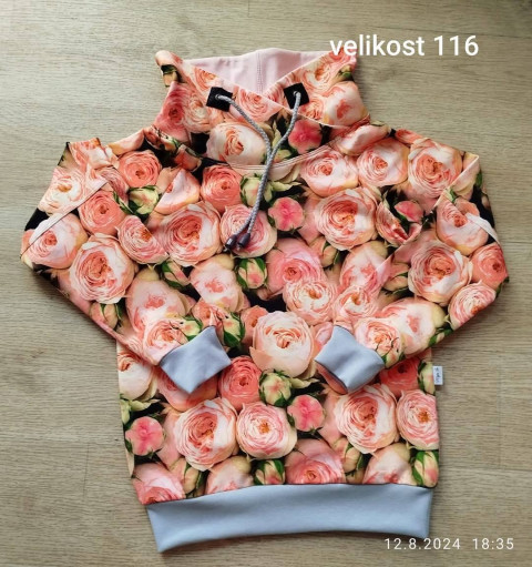 Mikinka plná růží mikina 