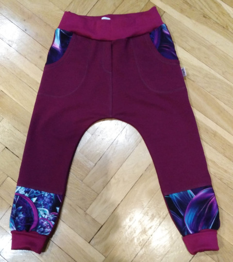 Tepláčky v barvě ostružin tepláky 