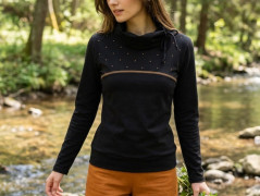 MIKINA