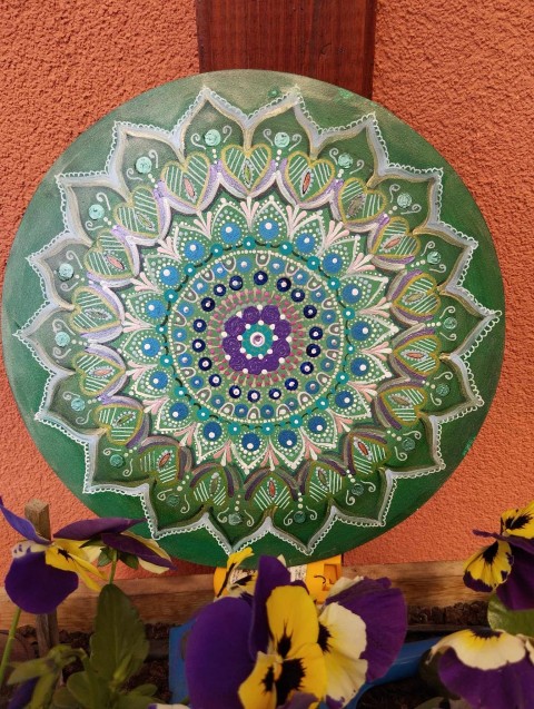 Mandala  25 cm tečkování 