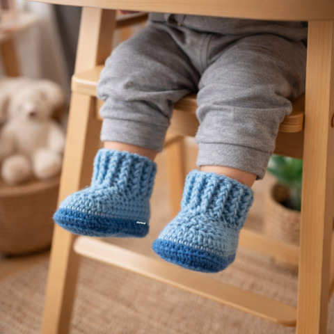 Botičky děti zima modrá klučičí zimní háčkované akryl hřejivé kluk světlemodrá botičky tmavěmodrá handmade crochet vysoké antipilling 