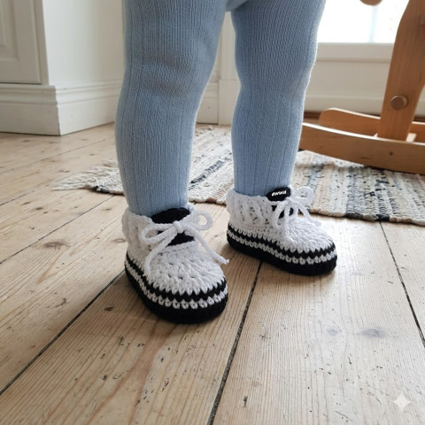 Tenisky děti letní bavlna bílá černá miminko léto háčkované tenisky botičky handmade capáčky kecky polyester 