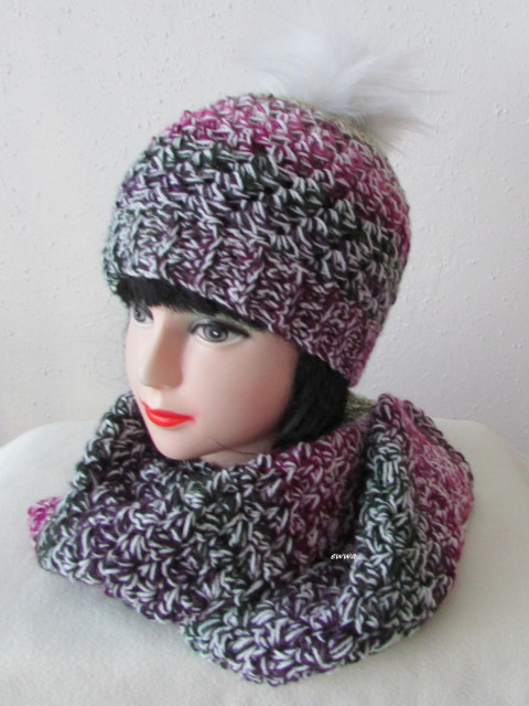 Čepice + šála barevné čepice šála souprava dámská zimní háčkované akryl hřejivé bambule handmade set ewwa  Čepice + šála barevné čepice šála souprava dámská zimní háčkované akryl hřejivé bambule handmade set ewwa