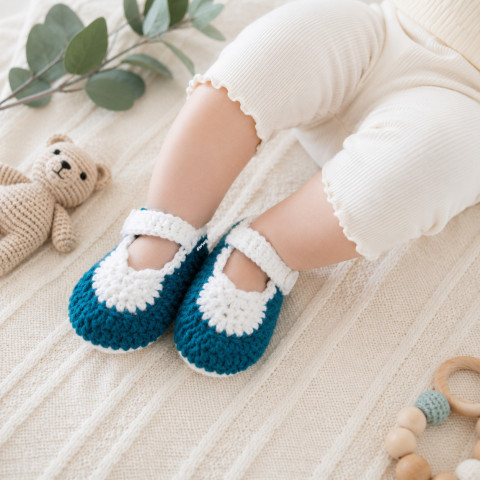 Háčkované botičky zelená děti bílá miminko atelier kluci holky botičky unisex capáčky na focení 