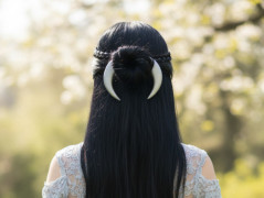 Dřevěné náušnice proužky