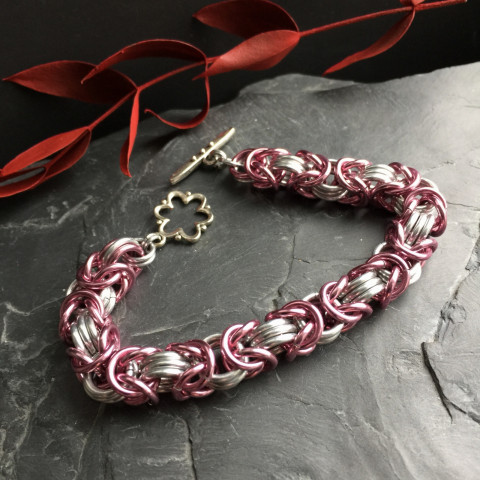 Byzantine rose & silver - náramek náramek růžová stříbrná kroužky kroužkování chainmaille pink 