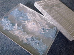 LUXUSNÍ SATÉNOVÝ SVATEBNÍ PODVAZEK