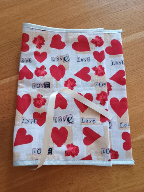 Obal - knížka se srdíčky srdce bavlna obal kniha valentýn 
