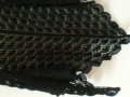 Černý krajkový háčkovaný šátek