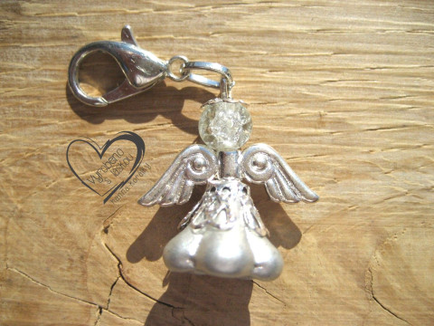 ANDĚL - ANDÍLEK - ANDĚLÍČEK 2. přívěsek anděl andílek křídla andělíček andělé andílci andělíčci na mobil andělské na klíče na peněženku  ANDĚL - ANDÍLEK - ANDĚLÍČEK 2. přívěsek anděl andílek křídla andělíček andělé andílci andělíčci na mobil andělské na klíče na peněženku