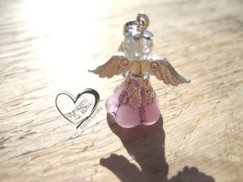 ANDĚL - ANDÍLEK - ANDĚLÍČEK 4. přívěsek anděl andílek křídla andělíček andělé andílci andělíčci na mobil andělské na klíče na peněženku  ANDĚL - ANDÍLEK - ANDĚLÍČEK 4. přívěsek anděl andílek křídla andělíček andělé andílci andělíčci na mobil andělské na klíče na peněženku