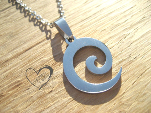 ŘETÍZEK A PŘÍVĚSEK SPIRÁLA Z OCELI nerez ocel spirála spirálka řetí  ŘETÍZEK A PŘÍVĚSEK SPIRÁLA Z OCELI nerez ocel spirála spirálka řetí