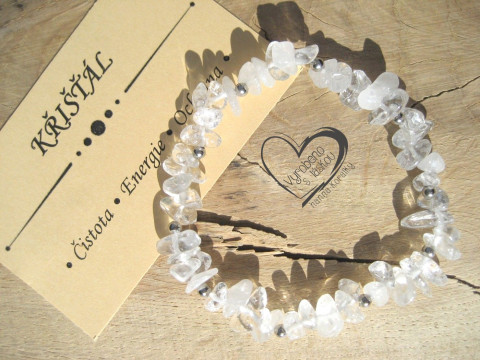 PRUŽNÝ NÁRAMEK S MINERÁLEM KŘIŠŤÁL náramek minerál gumička zlomky minerální sekaný  PRUŽNÝ NÁRAMEK S MINERÁLEM KŘIŠŤÁL náramek minerál gumička zlomky minerální sekaný