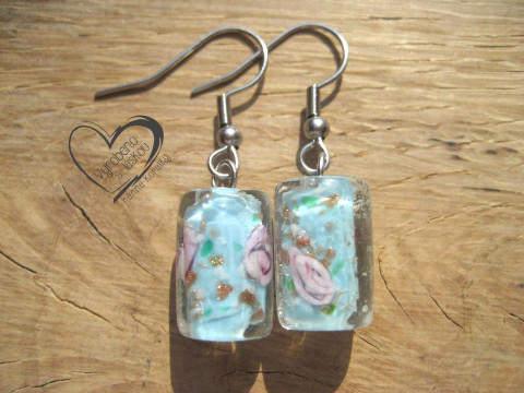 NÁUŠNICE - SVĚTLE MODRÉ VINUTKY náušnice vinutky perly vinuté perle  NÁUŠNICE - SVĚTLE MODRÉ VINUTKY náušnice vinutky perly vinuté perle