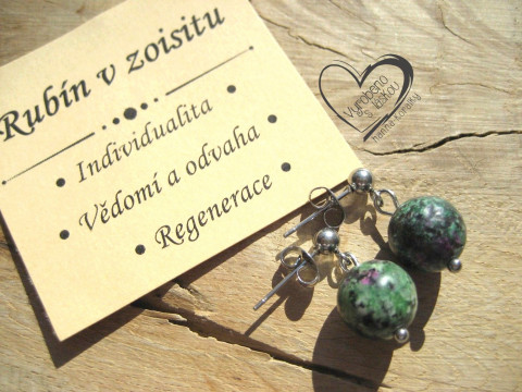 NÁUŠNICE NEREZ OCEL RUBÍN V ZOISITU náušnice minerál minerální pro alergiky puzetkové  NÁUŠNICE NEREZ OCEL RUBÍN V ZOISITU náušnice minerál minerální pro alergiky puzetkové