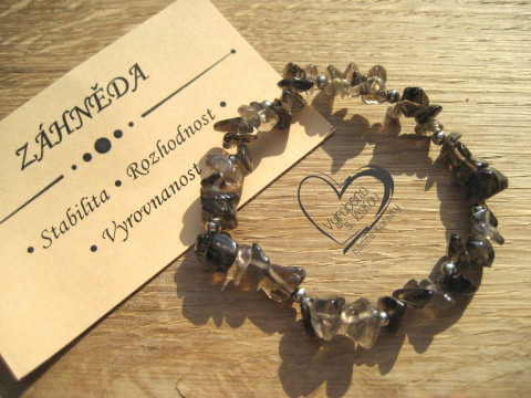 PRUŽNÝ NÁRAMEK - ZÁHNĚDA náramek minerál gumička zlomky minerální sekaný  PRUŽNÝ NÁRAMEK - ZÁHNĚDA náramek minerál gumička zlomky minerální sekaný