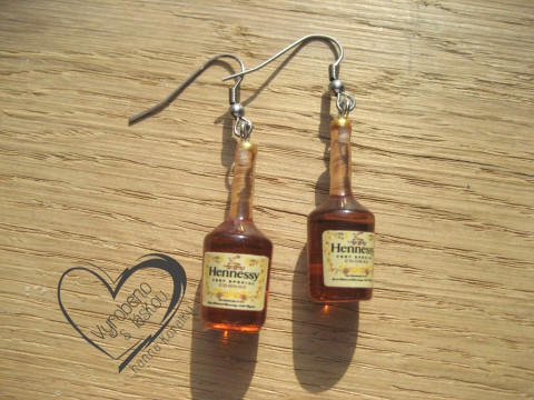 Vtipné alkohol náušnice - koňak vtipné sranda náušnice pas  Vtipné alkohol náušnice - koňak vtipné sranda náušnice pas