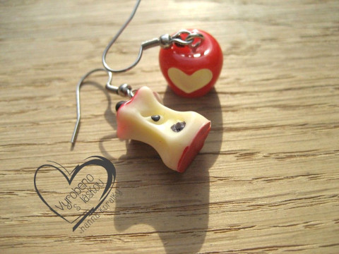 NÁUŠNICE - JABLKO A OHRYZEK veselé hravé sranda náušnice pas  NÁUŠNICE - JABLKO A OHRYZEK veselé hravé sranda náušnice pas