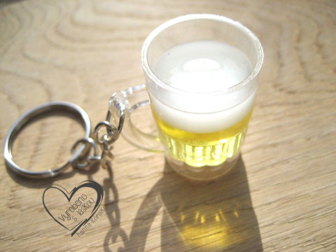 KLÍČENKA - PIVNÍ PŘÍVĚSEK - PIVO pivo klíčenka vtipný přívěsek  KLÍČENKA - PIVNÍ PŘÍVĚSEK - PIVO pivo klíčenka vtipný přívěsek