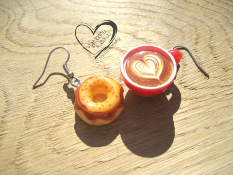 ČERVENÉ CAPPUCCINO S DONUTEM veselé hravé sranda náušnice  ČERVENÉ CAPPUCCINO S DONUTEM veselé hravé sranda náušnice