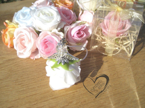 Anděl růžička v dárkovém balení 1. přívěsek anděl andílek křídla andělíček andělé andílci andělíčci na mobil andělské na klíče na peněženku  Anděl růžička v dárkovém balení 1. přívěsek anděl andílek křídla andělíček andělé andílci andělíčci na mobil andělské na klíče na peněženku