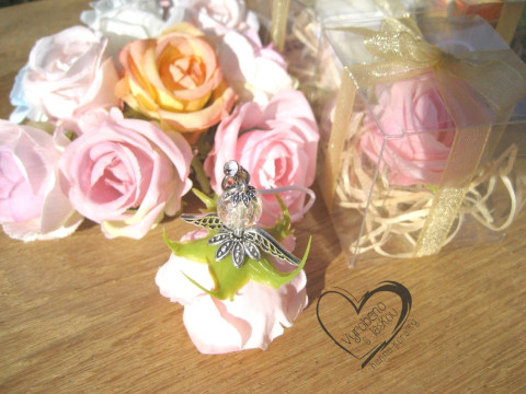 Anděl růžička v dárkovém balení 3. přívěsek anděl andílek křídla andělíček andělé andílci andělíčci na mobil andělské na klíče na peněženku  Anděl růžička v dárkovém balení 3. přívěsek anděl andílek křídla andělíček andělé andílci andělíčci na mobil andělské na klíče na peněženku