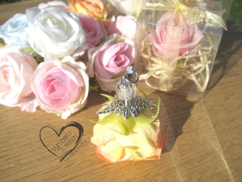 Anděl růžička v dárkovém balení 5. přívěsek anděl andílek křídla andělíček andělé andílci andělíčci na mobil andělské na klíče na peněženku  Anděl růžička v dárkovém balení 5. přívěsek anděl andílek křídla andělíček andělé andílci andělíčci na mobil andělské na klíče na peněženku