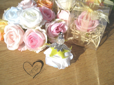 Anděl růžička v dárkovém balení 6. přívěsek anděl andílek křídla andělíček andělé andílci andělíčci na mobil andělské na klíče na peněženku  Anděl růžička v dárkovém balení 6. přívěsek anděl andílek křídla andělíček andělé andílci andělíčci na mobil andělské na klíče na peněženku