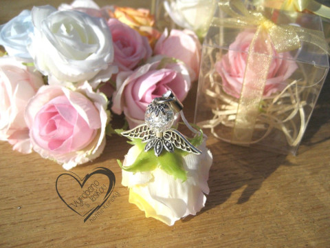 Anděl růžička v dárkovém balení 7. přívěsek anděl andílek křídla andělíček andělé andílci andělíčci na mobil andělské na klíče na peněženku  Anděl růžička v dárkovém balení 7. přívěsek anděl andílek křídla andělíček andělé andílci andělíčci na mobil andělské na klíče na peněženku