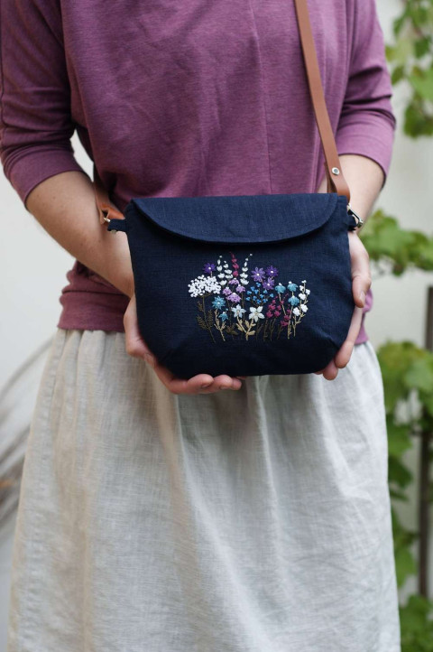 TALLO DARK BLUE (len,ruční výšivka) kabelka taška lněná kabelka 
