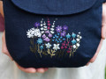 TALLO DARK BLUE (len,ruční výšivka)