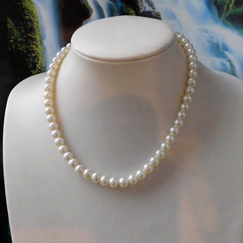 Náhrdelník - bílé shell perly náhrdelník bílé shell perly 