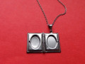 Náhrdelník -nerez medailonek,kniha