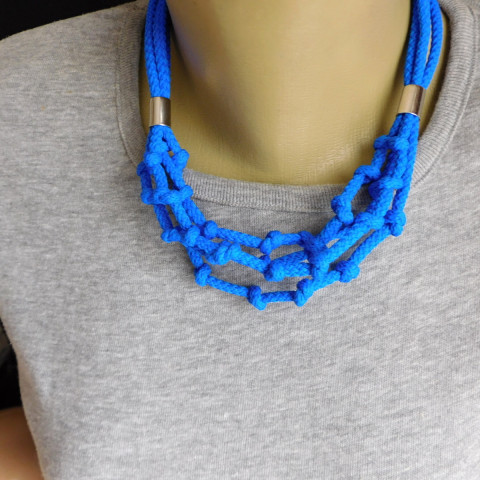 Náhrdelník  modrý součkový náhrdelník modrý součkový 