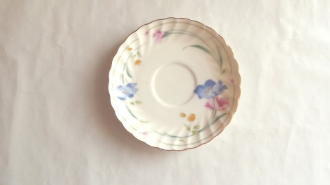 Talířek, porcelán, zlacený, cca1950 kuchyně prostírání stolování retro porcelán glazura hospoda domácnost jídlo podšálek servírování sběratelství restaurace sběratel gastronomie 