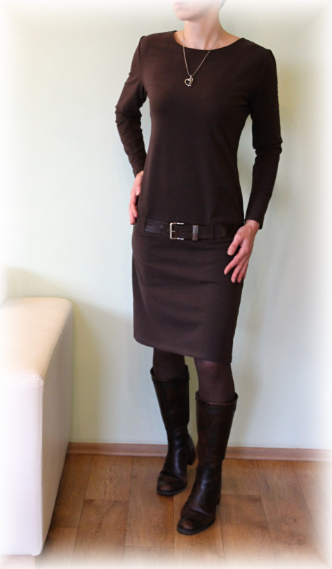 Šaty volnočasové vz.144-více barev hnědá sportovní šaty celoroční jednobarevné přestřižené  Šaty volnočasové vz.144-více barev hnědá sportovní šaty celoroční jednobarevné přestřižené