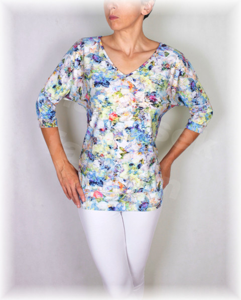 Triko vz.514 pestrobarevné modrá halenka jarní triko jaro léto vzor květované celoroční ttričko 