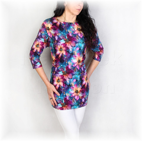 Triko vz.985 i kr.rukáv halenka fialová jarní květy černá triko jaro léto vzor květované bavlněné celoroční 