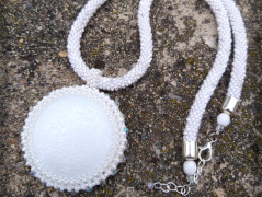 Háčkované náušnice - khaki