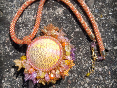 Háčkované náušnice - khaki